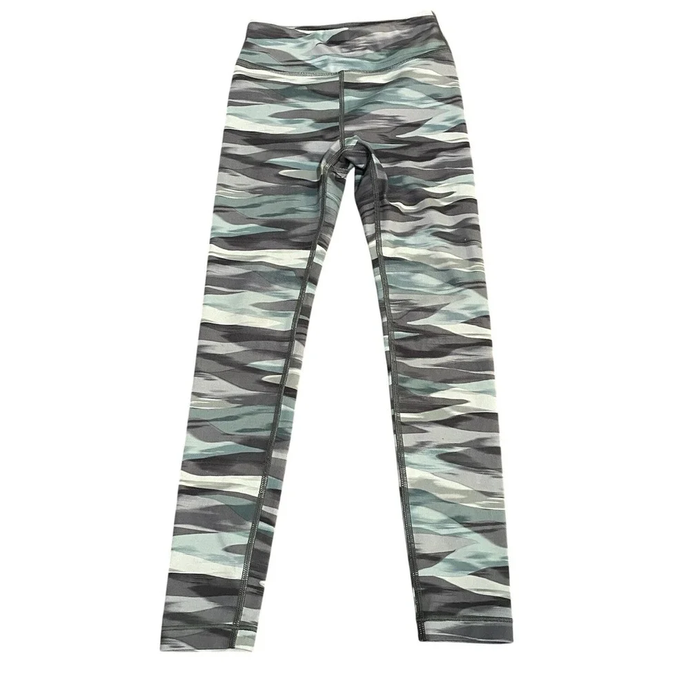 Athleta Girl High Rise Printed Chit Chat Tight XS 6 Green Camo Stripe Leggings